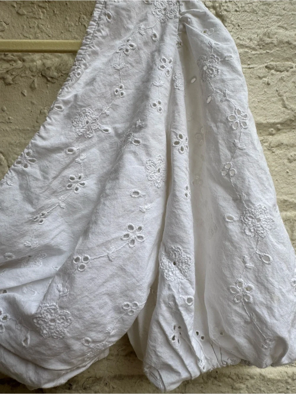 Zara White Eyelet Twist-Front Puff Sleeve Crop Top